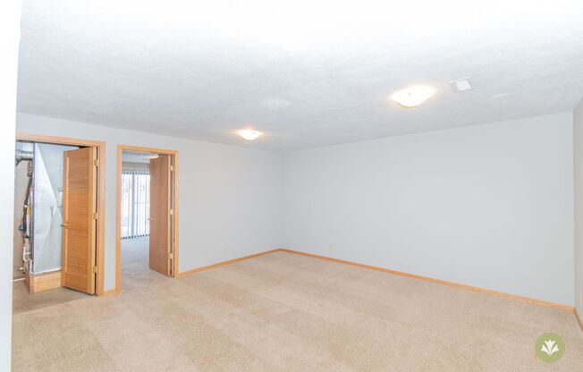 2 beds, 2.5 baths, 1,307 sqft, $1,870, Unit R-89