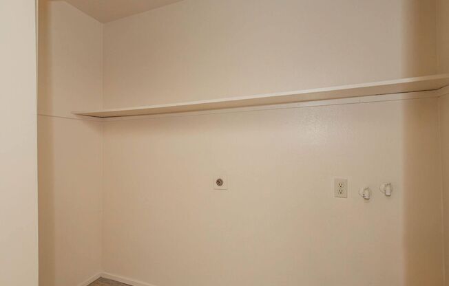 2 beds, 2 baths, 1,200 sqft, $1,755, Unit G1054