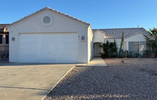 Pool Home with 3Bedrooms +Bonus Room Bullhead Parkway-Desert Foothills Estates- Can Be "Furnished or Unfurnished"