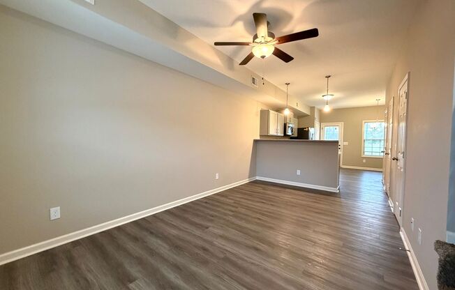 2 beds, 1.5 baths, $1,295