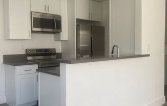 2 beds, 2 baths, $2,750, Unit 304