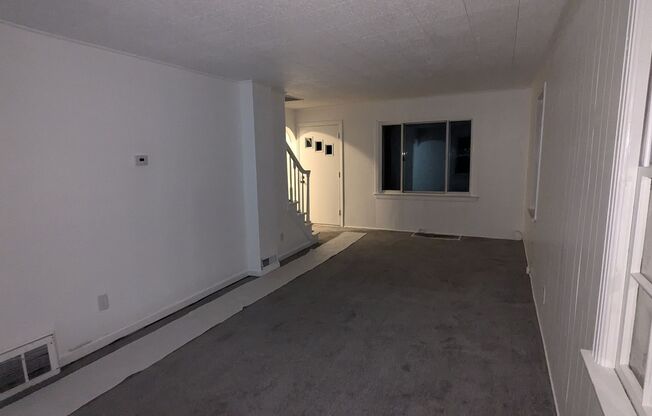 2 beds, 1 bath, $1,000