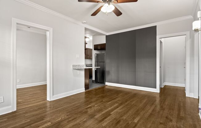 2 beds, 1 bath, 569 sqft, $2,250, Unit 6112-2E