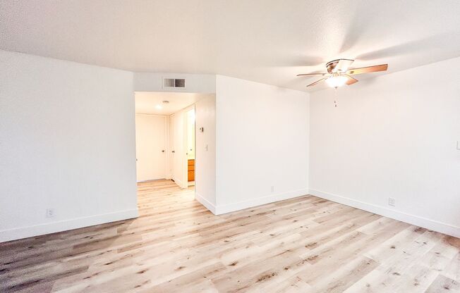 2 beds, 1 bath, 880 sqft, $1,485, Unit 010
