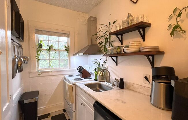 1 bed, 1 bath, 750 sqft, $1,925, Unit 873-20