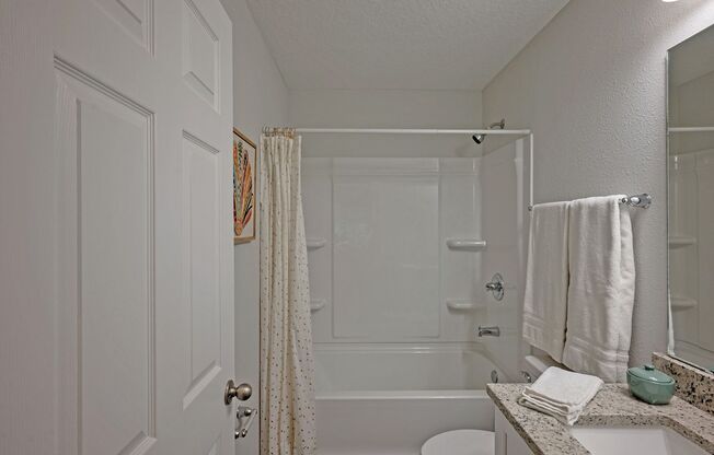 3 beds, 2.5 baths, 1,652 sqft, $2,200, Unit 5409