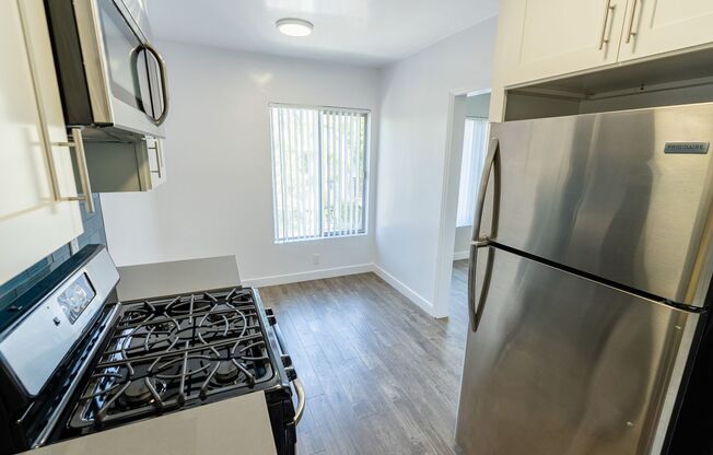 Studio, 1 bath, 595 sqft, $2,298, Unit 108
