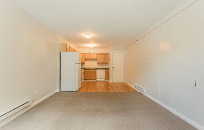 2 beds, 2 baths, 950 sqft, $2,995, Unit 201