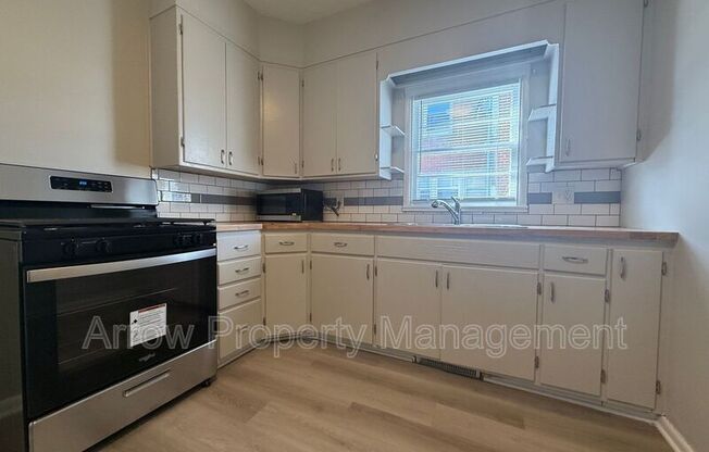 136 N 27 ST