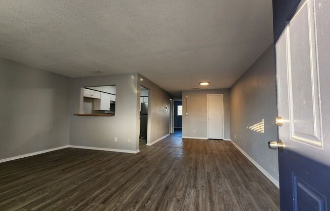 ** UNDER NEW MANAGEMENT **  1 Bedroom 1 Bath Apartment