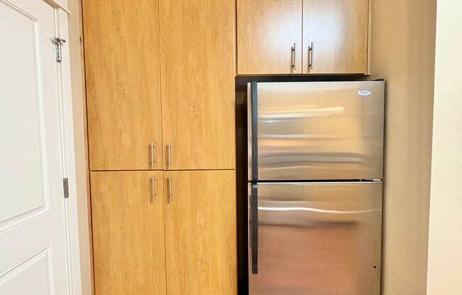 2 beds, 2.5 baths, 1,502 sqft, $1,995, Unit 13