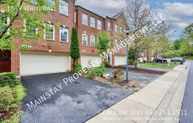 1639 WHITEHALL DR