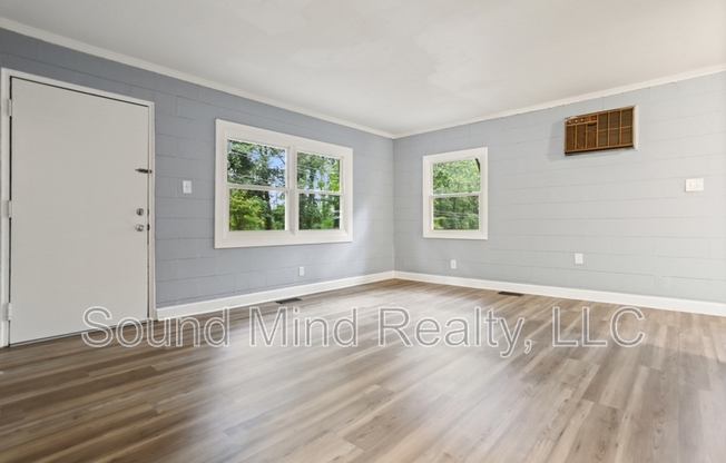 716 WOODLAND RD