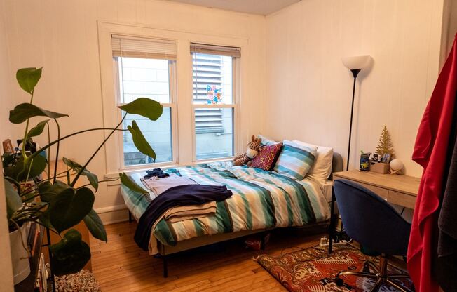 325 W Wilson