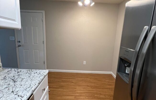 2 beds, 1 bath, 760 sqft, $1,229, Unit 162