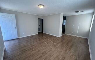 2 beds, 1 bath, $850, Unit #A