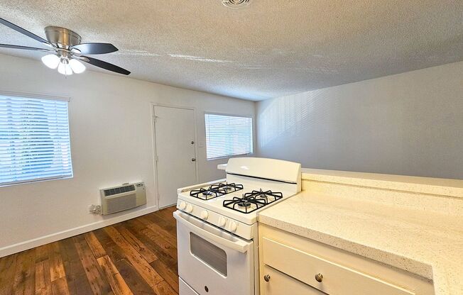1 bed, 1 bath, $1,725, Unit 24