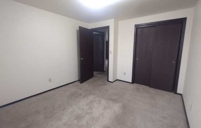 2 beds, 1 bath, 824 sqft, $1,029, Unit 1398-04
