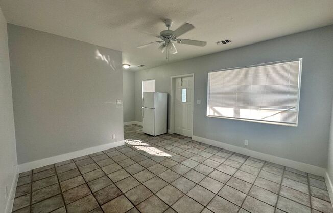 1 bed, 1 bath, $1,650, Unit A-7- 4300 Seagrape Drive