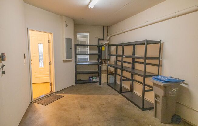 Beautiful 3 bedroom townhouse that is conveniently located