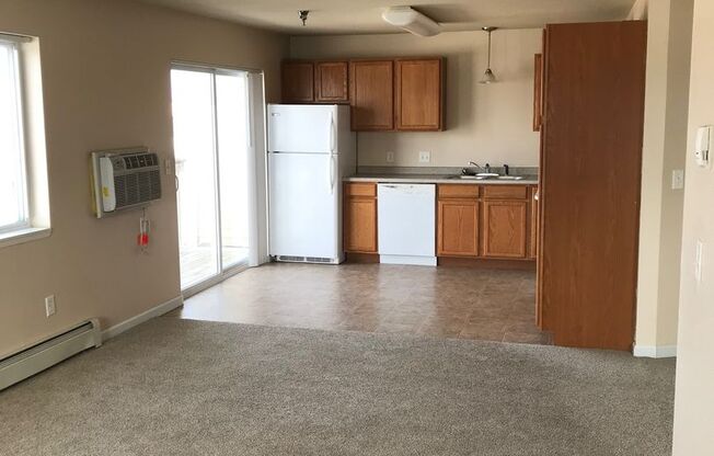 2 beds, 2 baths, $995, Unit 301