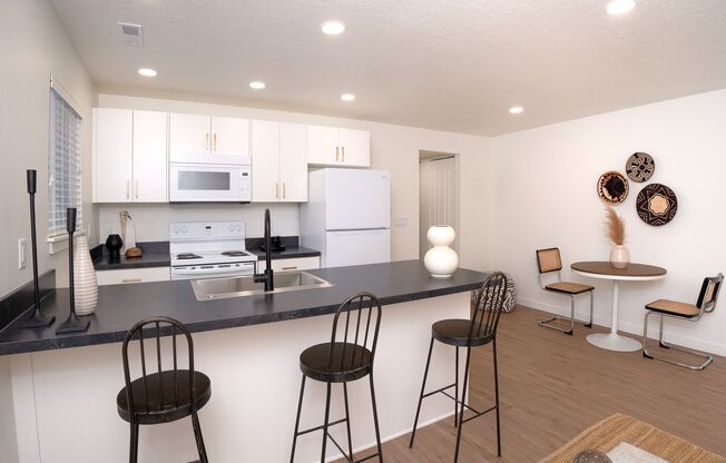 1 bed, 1 bath, 600 sqft, $1,445, Unit 11