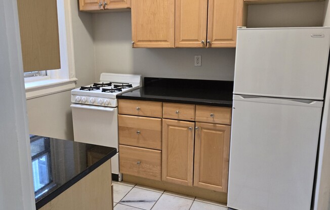 1 bed, 1 bath, $2,750, Unit 14