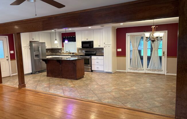 718 JORYNE DR