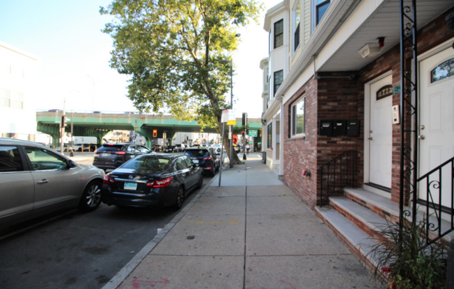 136 CHELSEA ST