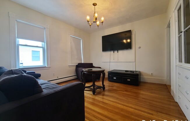 5 ALDIE ST