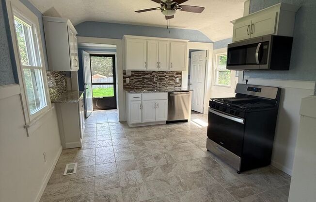 Hughestown Brand new remodel single  Family Home, Large Yard perfect for furry friend!