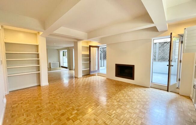 Coveted Pacific Heights Condo w/Private Patio, Garage Parking.  PROGRESSIVE