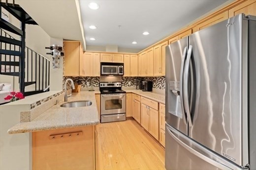 360 REVERE BCH DR