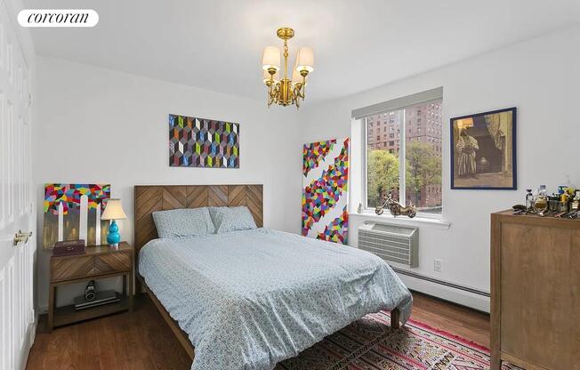 753 E 5 ST