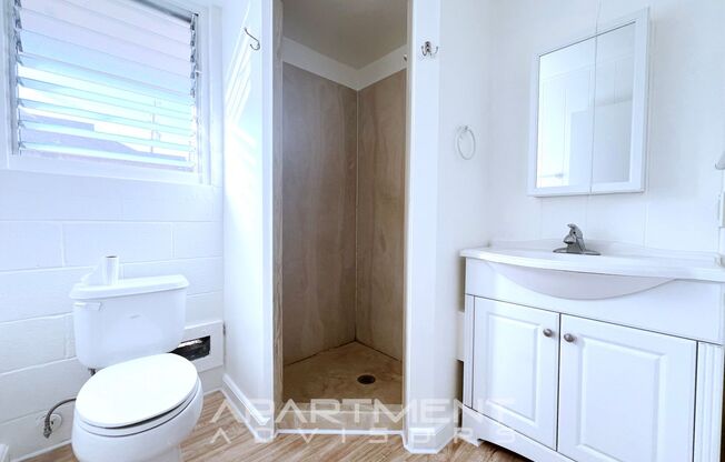 2 beds, 1 bath, $1,595, Unit Apt D