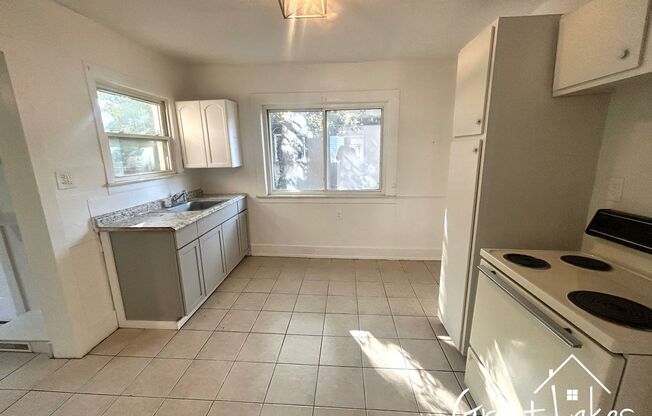 3 beds, 1 bath, $1,050