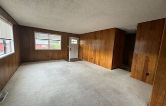 2 beds, 1 bath, $1,100