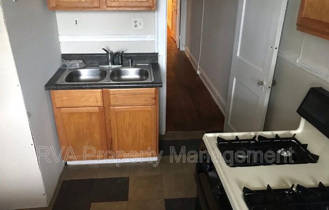 2 beds, 1 bath, 875 sqft, $1,450