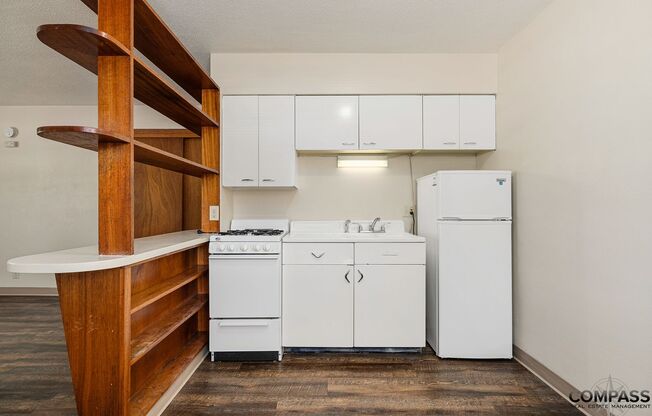 Studio, 1 bath, 375 sqft, $745, Unit 12