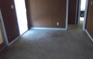 2 beds, 1 bath, $900