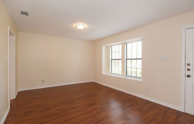 Lovely One Story in Pflugerville - Clean and Ready to Move In