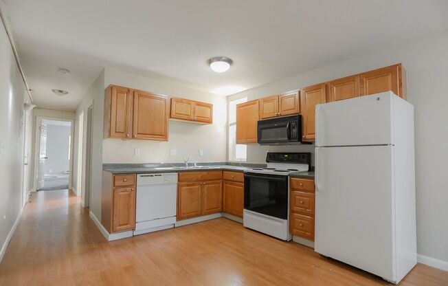 2 beds, 1 bath, 690 sqft, $2,800, Unit 200