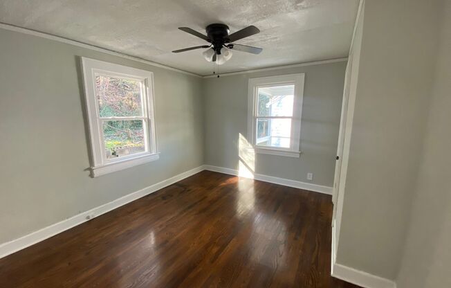 1 Story House with Hardwood Floors