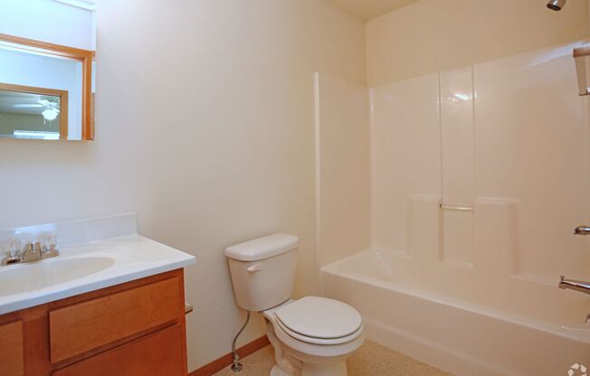 2 beds, 2 baths, 1,155 sqft, $1,400, Unit Apt 37