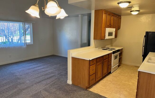 3 beds, 2 baths, 1,400 sqft, $1,495, Unit A