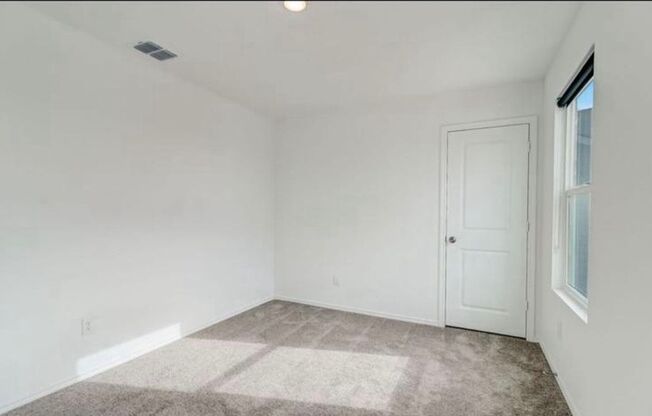 4 Bedroom 2.5 bath home ready for move-in