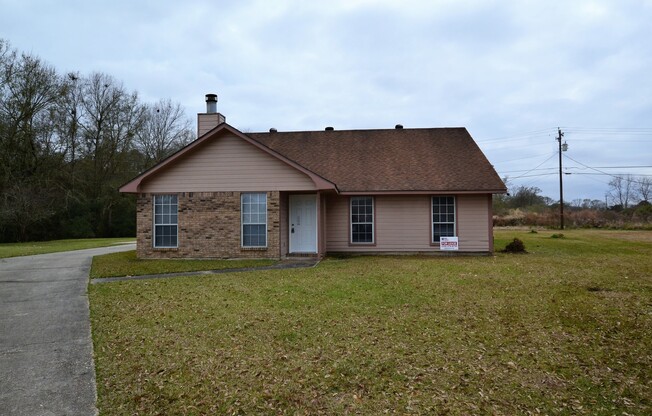 4 beds, 2 baths, $1,525