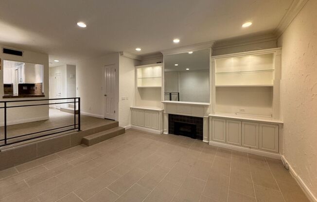 880 Hilldale Ave