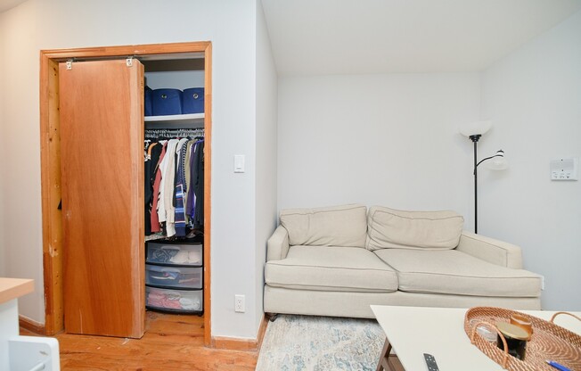 456 9 AVE