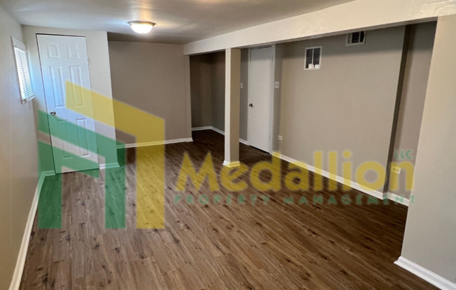 4 beds, 2 baths, $3,300